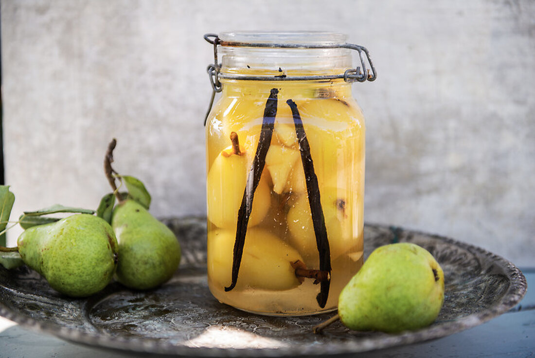 Time for Apples & Pears License Features 13183125 House of Pictures