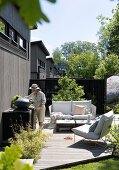 A Thoughtful Garden Escape