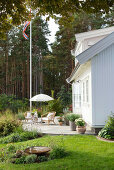 A Landscape Designer’s Coastal Retreat