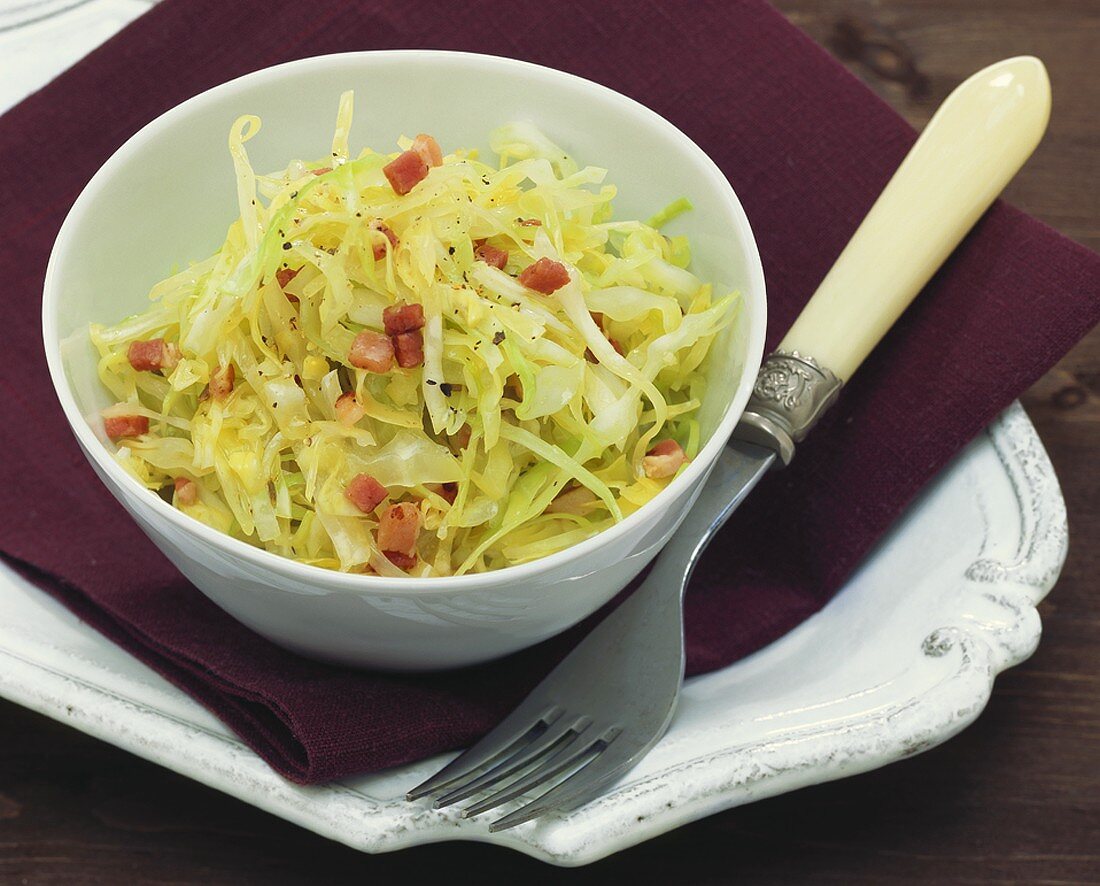 Cabbage salad with diced bacon