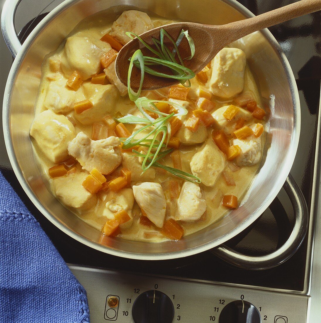 Hähnchenragout mit Möhren