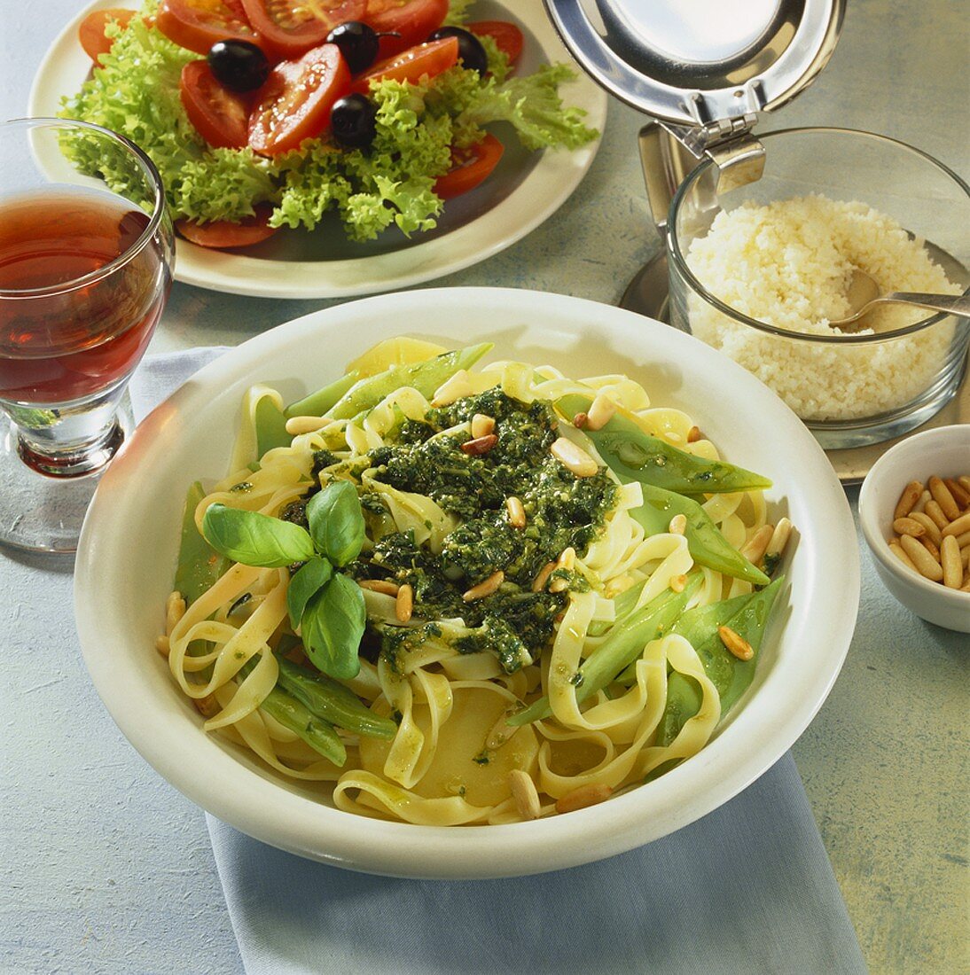 Tagliatelle mit Pesto