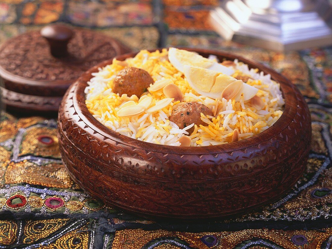 Shirazi Pulao (Saffron rice with mutton meatballs)