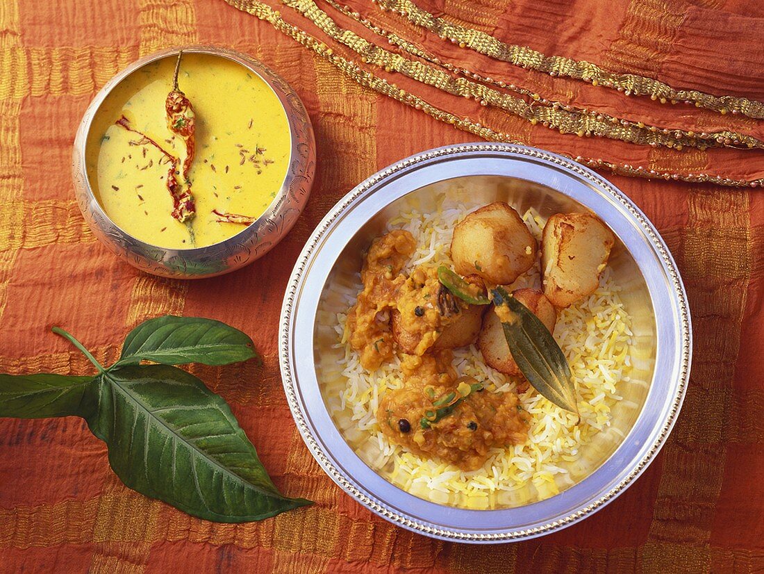 Ek Handi Nu Dal Bhaat (Gericht mit Reis & Kartoffeln, Indien)