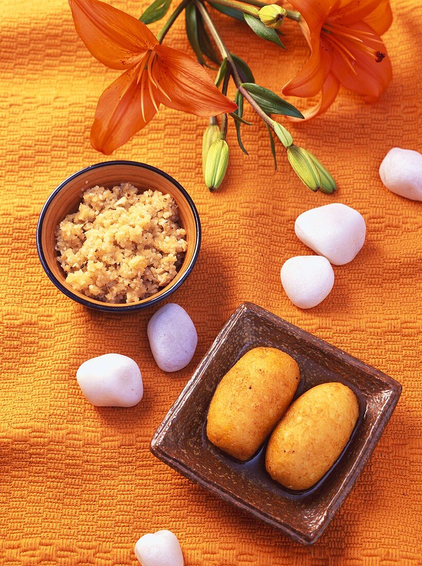 Makar Chaula & Mishti Alur Puli (Indische Desserts mit Reis & mit Süsskartoffel)