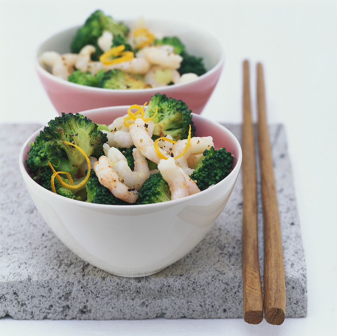 Stir-fried broccoli and shrimps