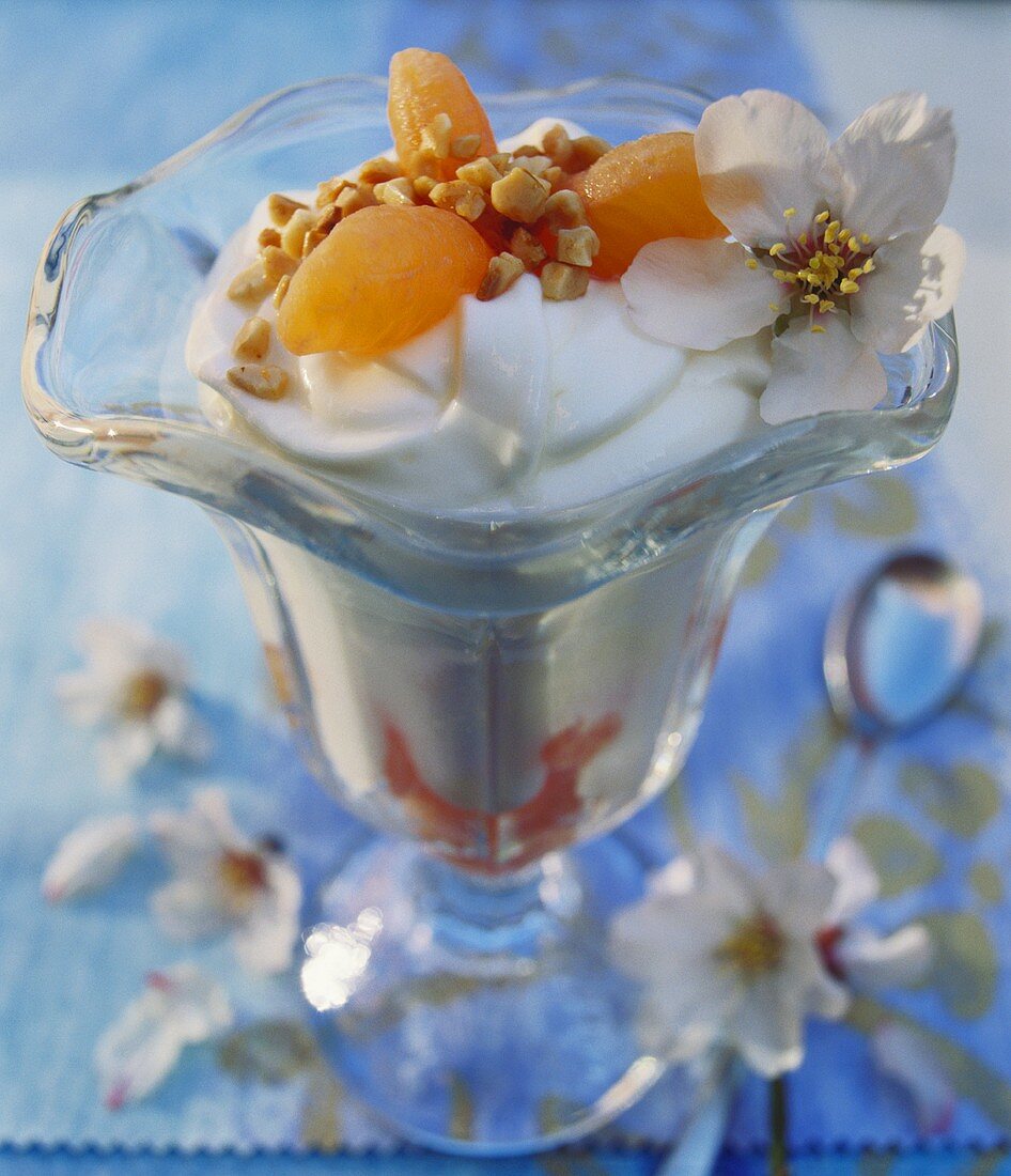 Almond quark with fresh apricots and chopped almonds