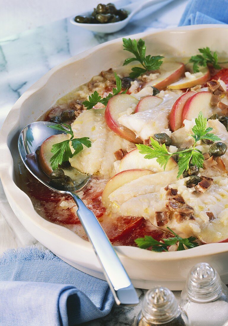 Redfish gratin with tomatoes, apples and capers