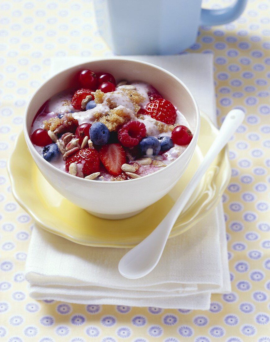 Berry muesli with amaranth and sunflower seeds