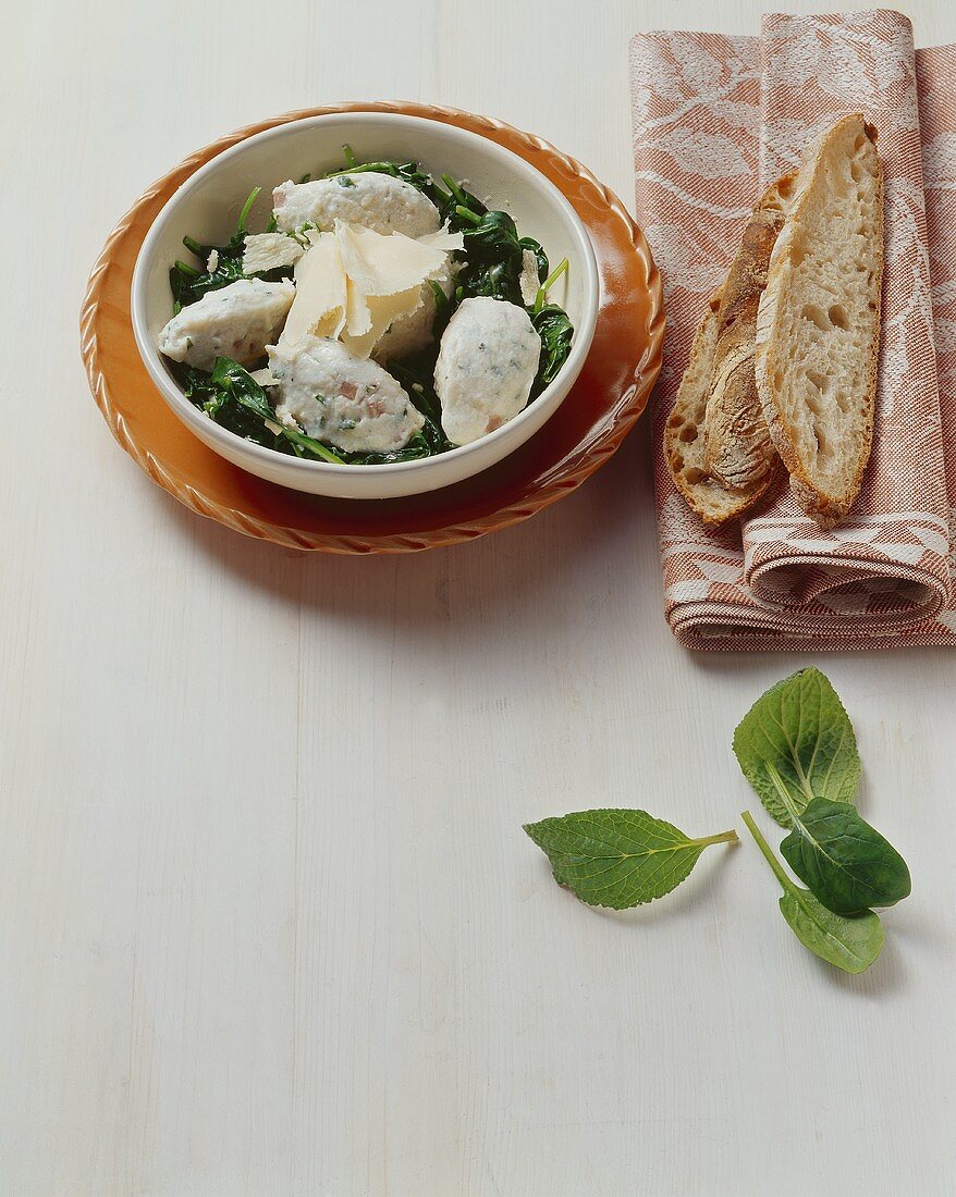 Gnocchi ricotta e mortadella (Ricotta-Mortadella-Nocken)