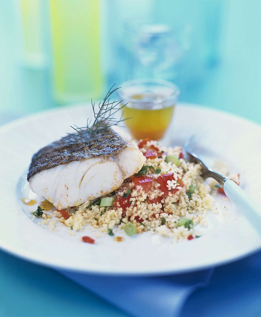 Wolfsbarsch auf Couscous-Salat