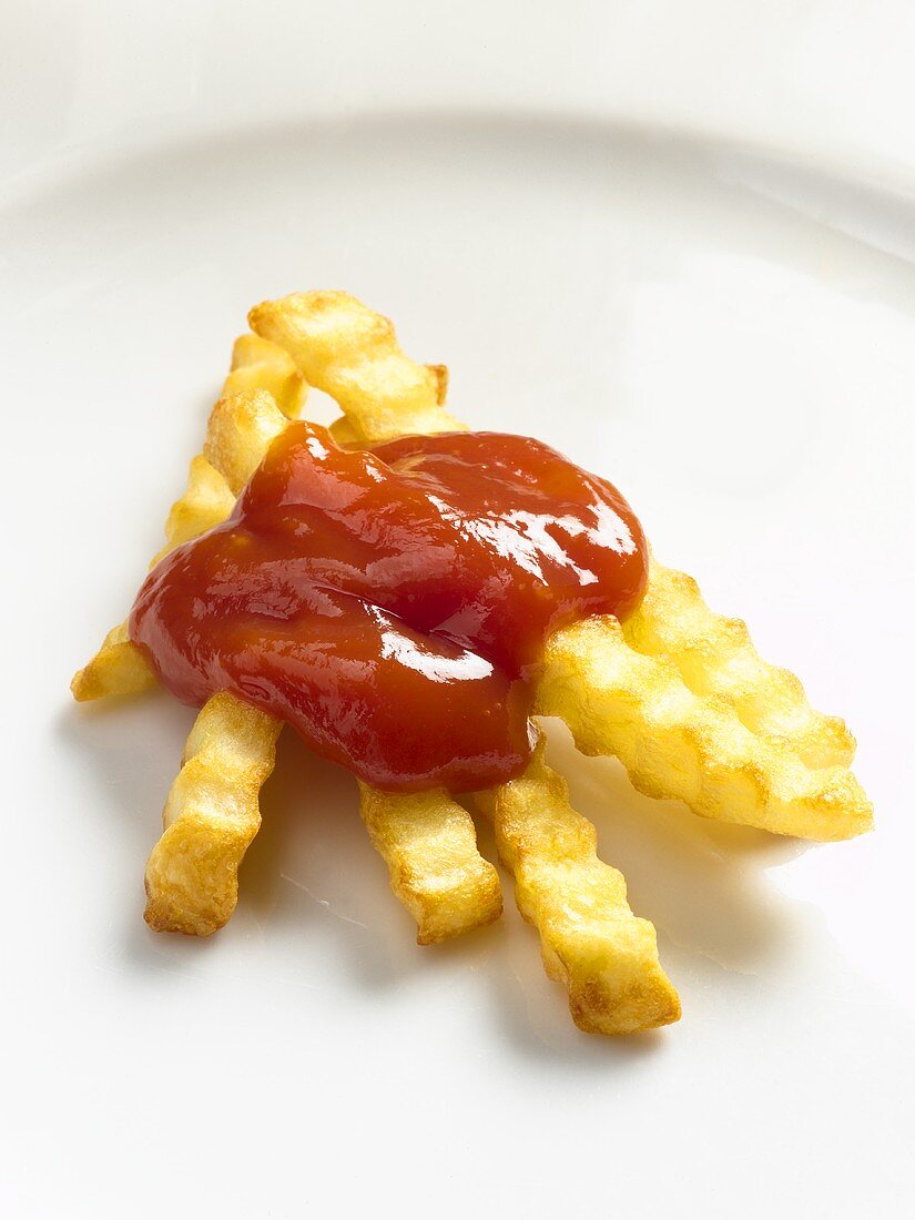 Pommes Frites mit Ketchup