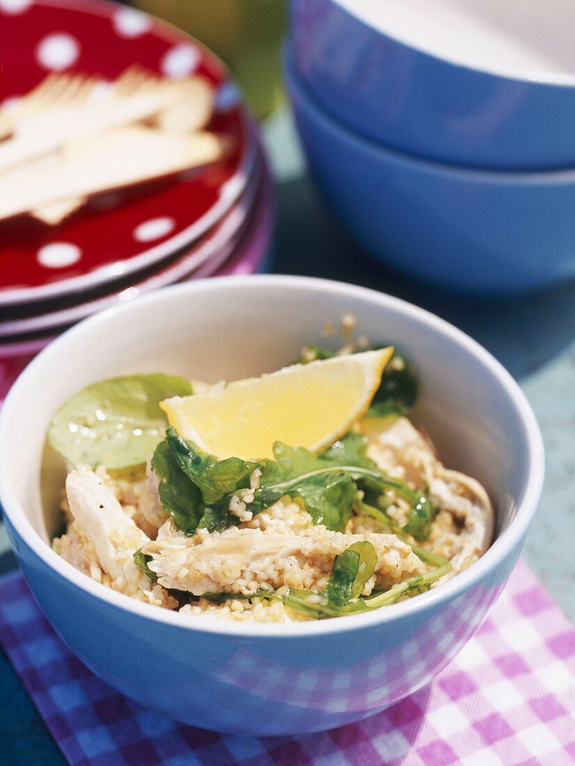 Couscous-Salat mit Huhn, Rucola und Zitrone