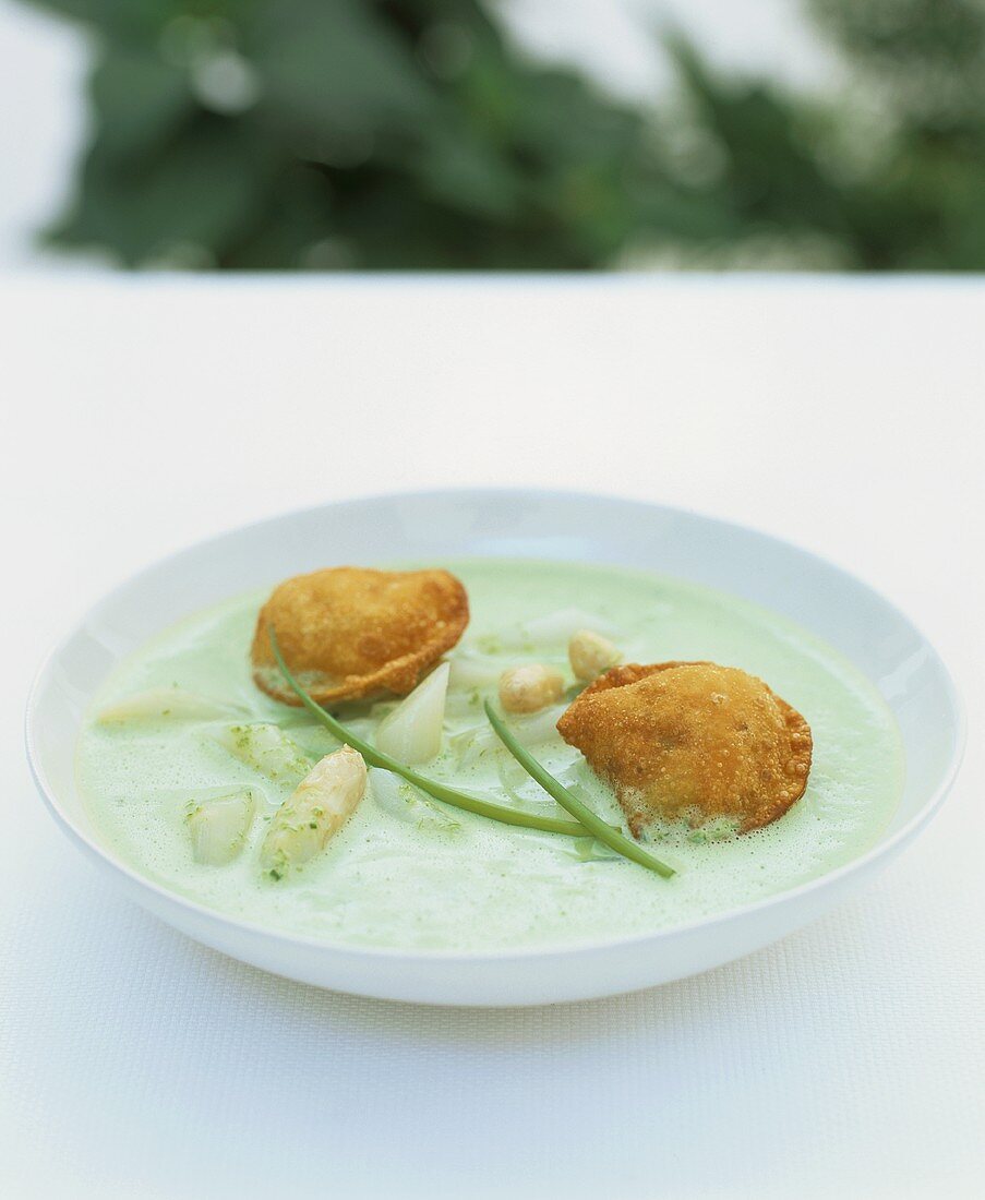 Asparagus & ramsons (wild garlic) soup with salmon parcels