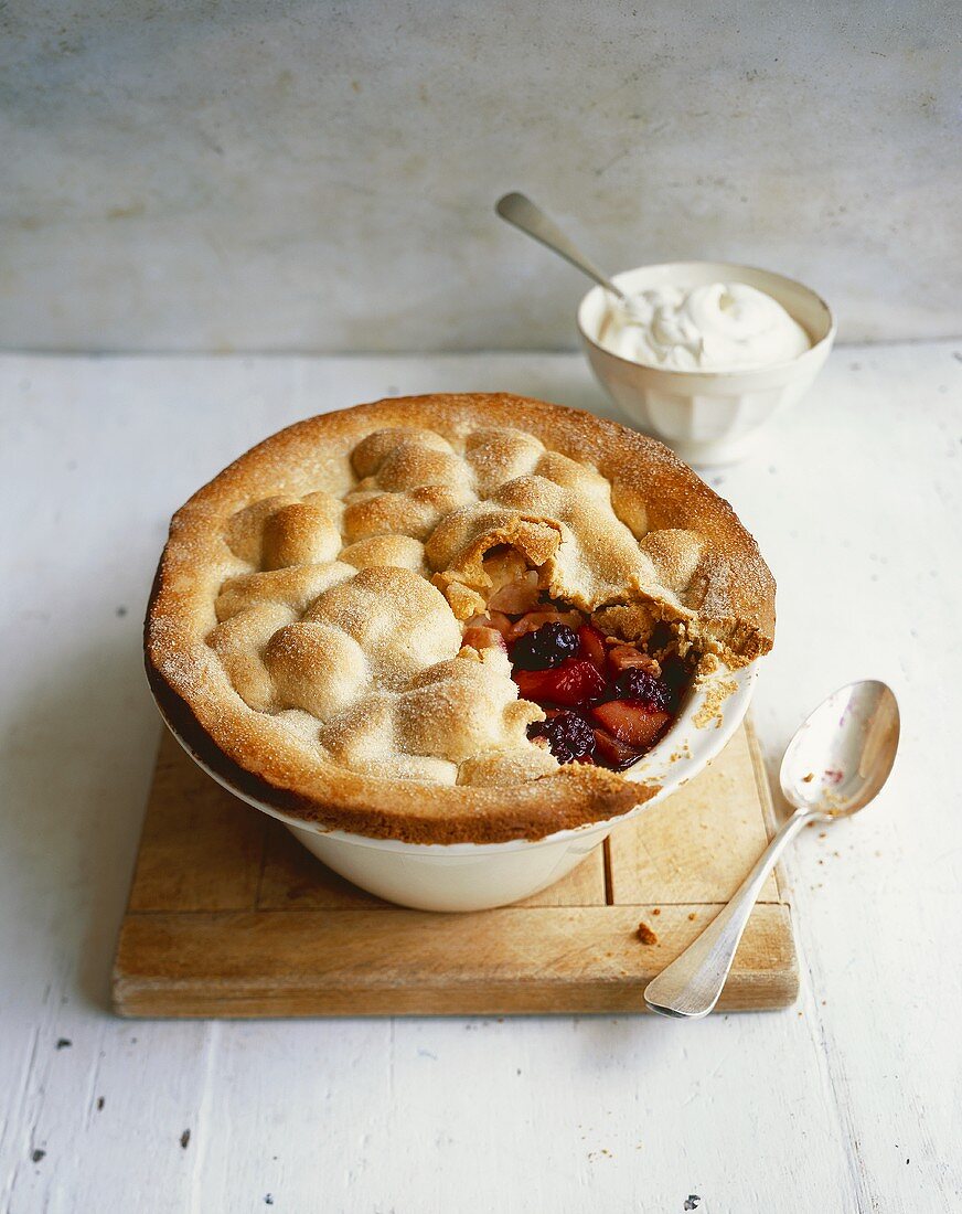 Apple and blackberry pie with port