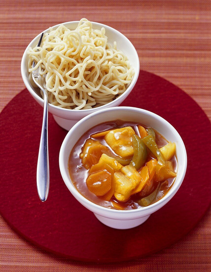 Mie noodles with sweet and sour vegetable sauce