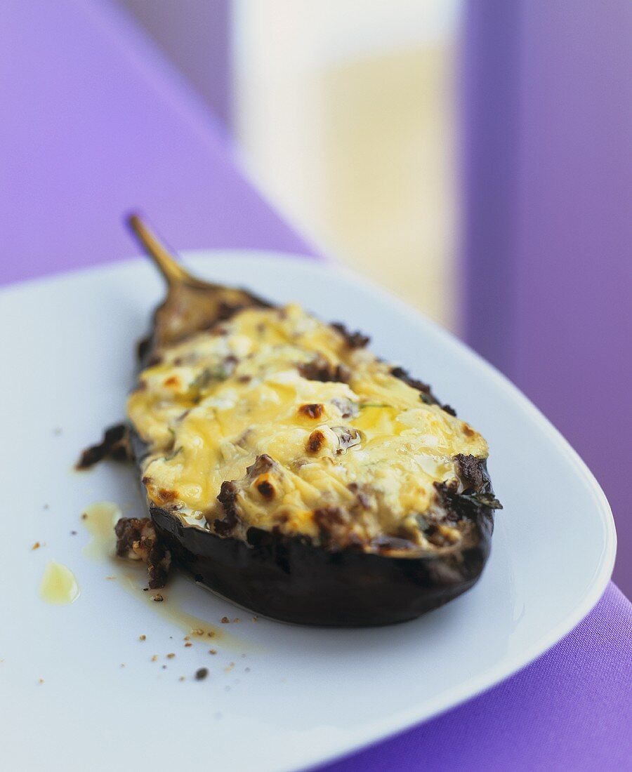 Aubergine stuffed with mince