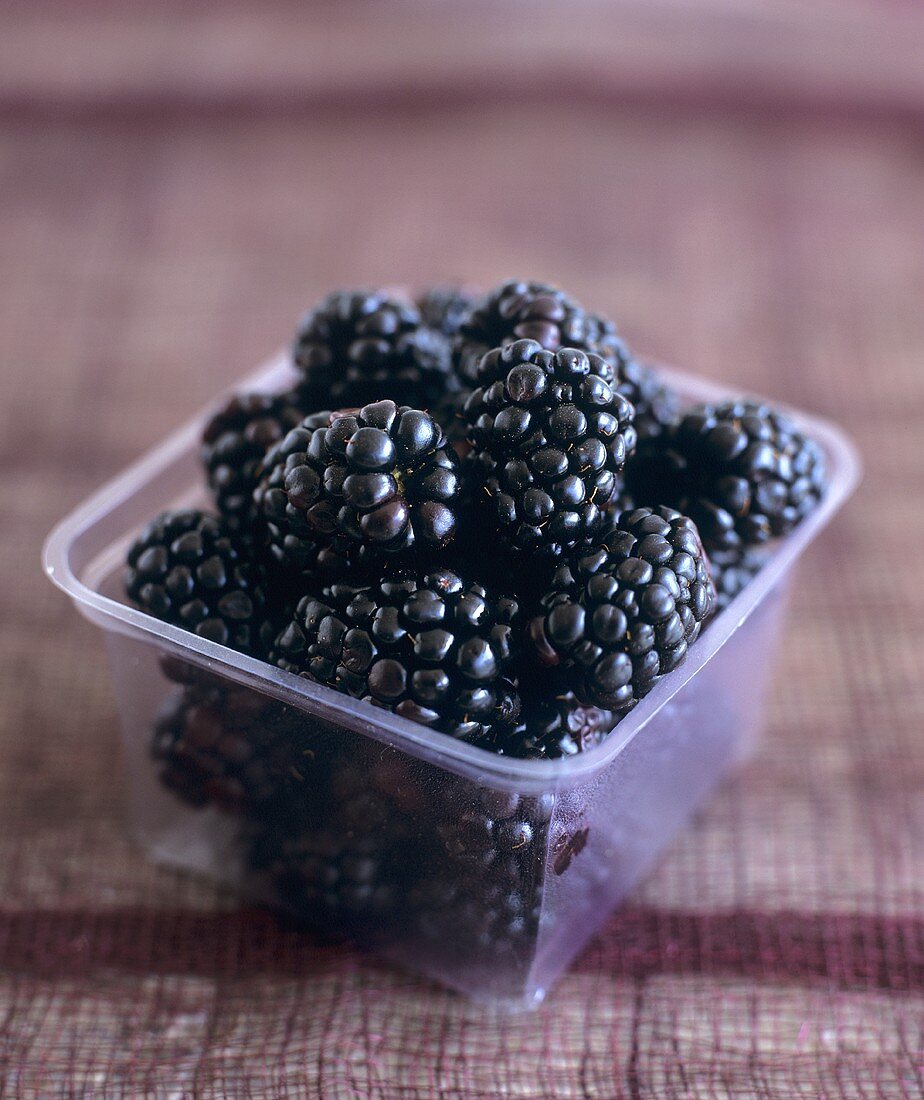 Blackberries in a plasic punnet