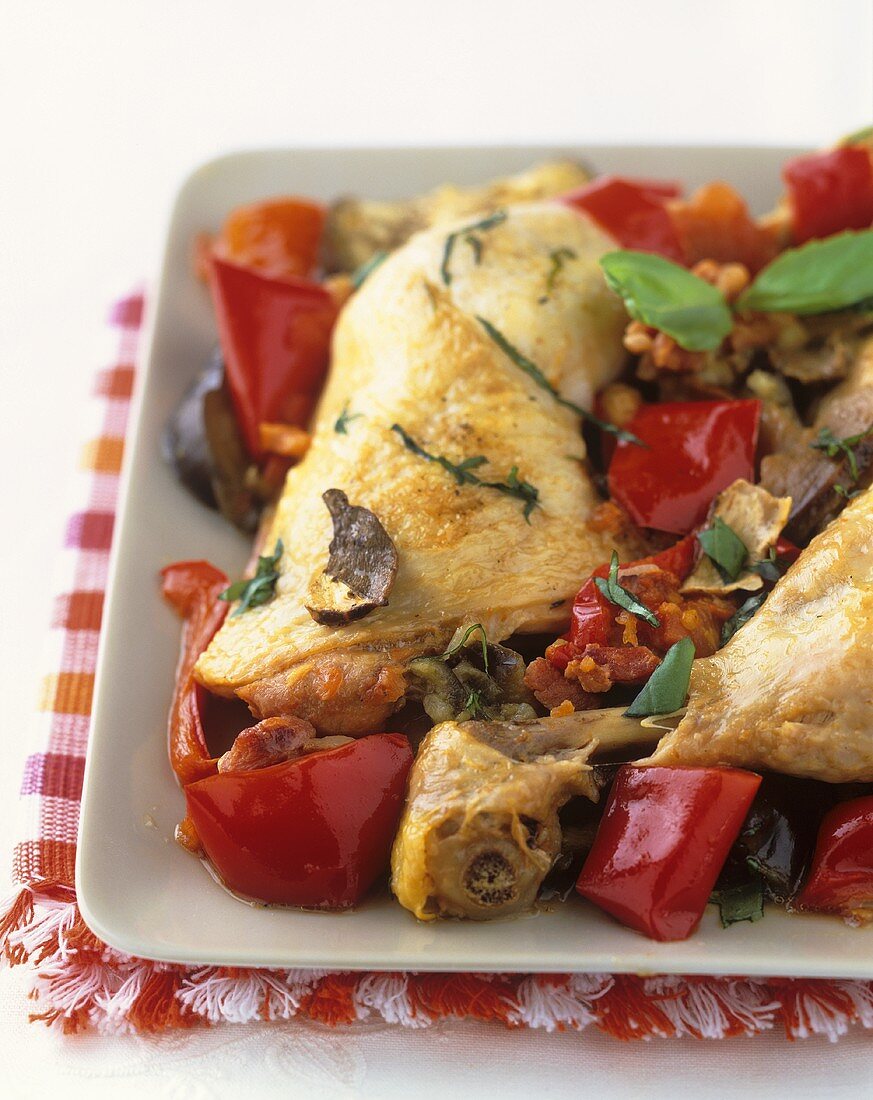 Poulet basque a la paysanne (Basque chicken with peppers)