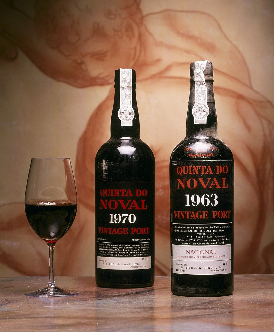 Flaschen von Quinta do Noval, 1963 Naçional und 1970 Port