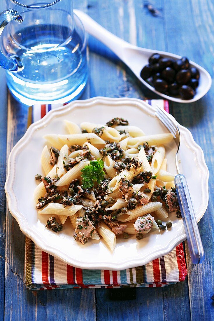 Penne with tuna and capers