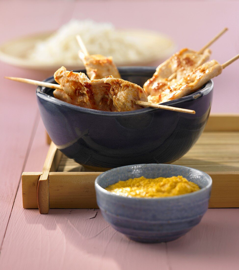 Hähnchen-Sate (Hähnchenspiesse) mit Erdnusssauce