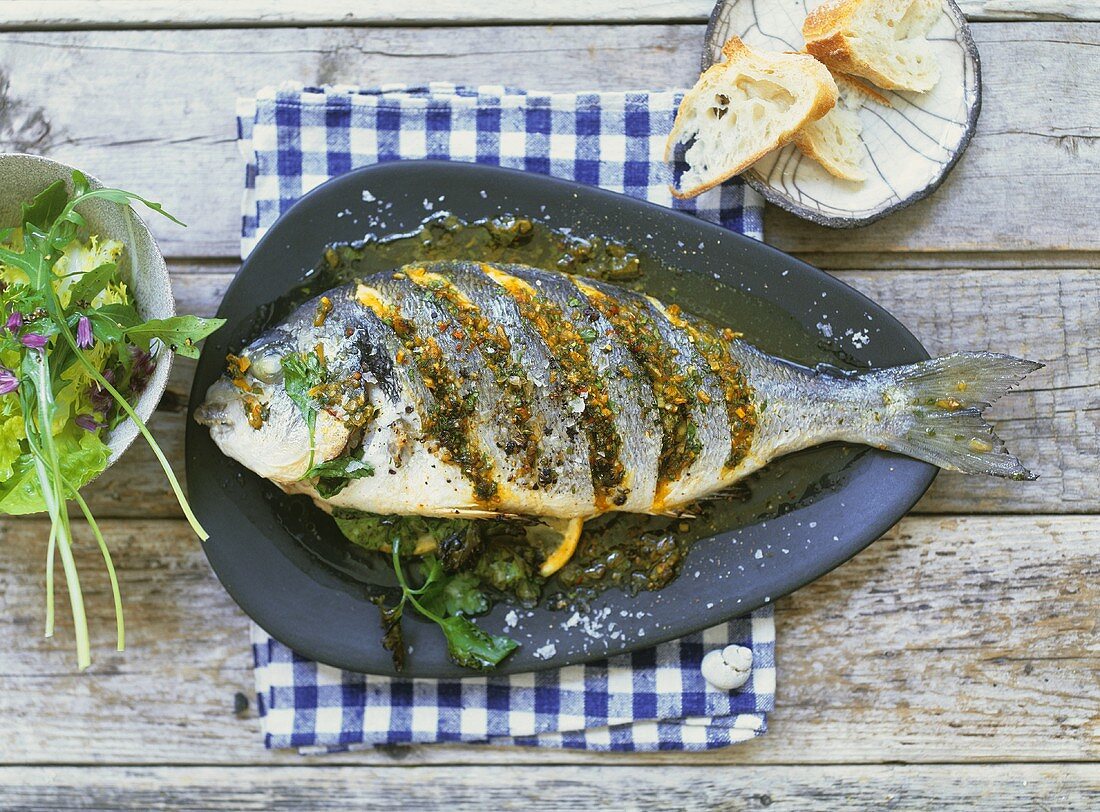 Braised seabream (gilthead) with spicy crust