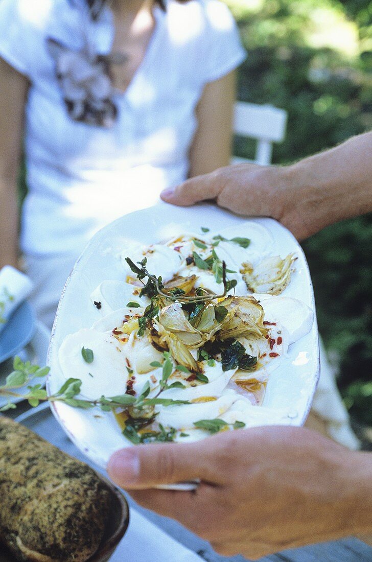 Mozzarella mit Knoblauch & Orangendressing