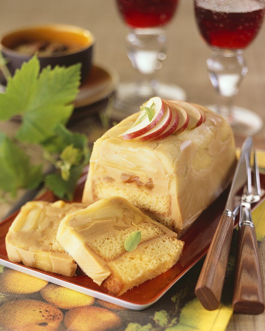 Süsse Terrine mit Äpfel und Cidre