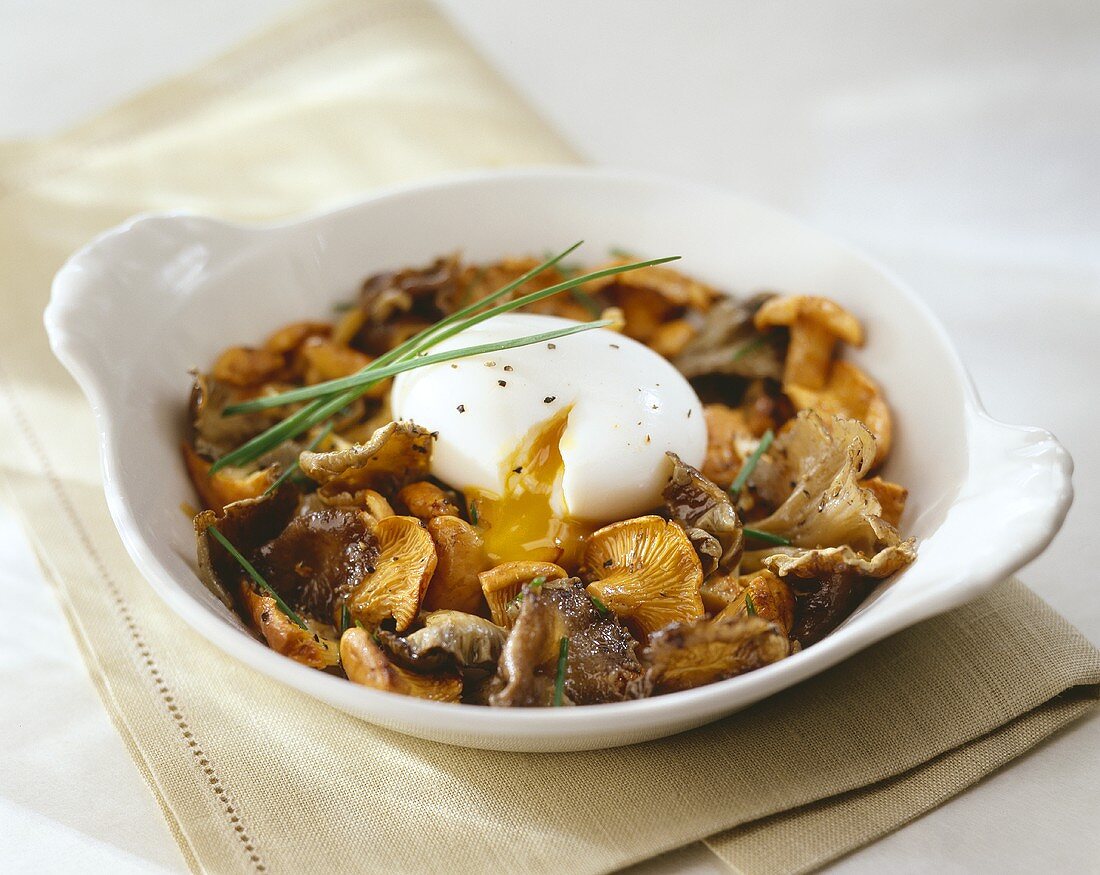 Baked mushrooms with poached egg