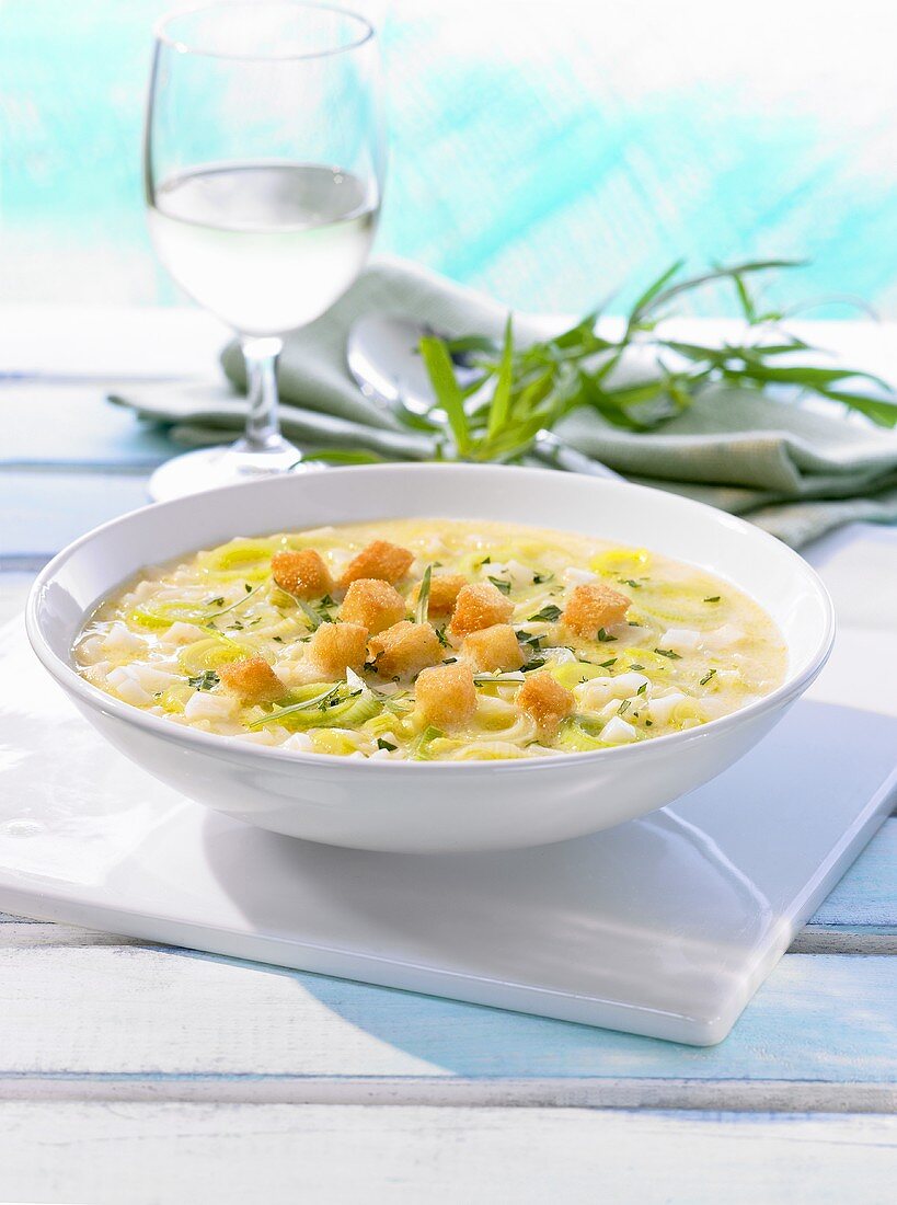 Leek and celery soup with toasted white bread croutons