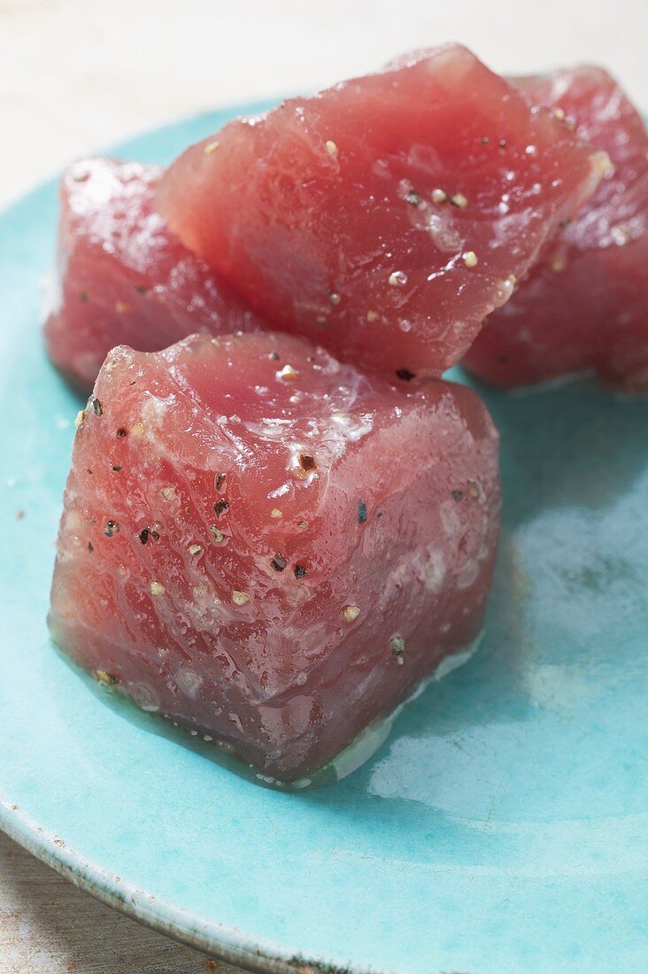 Marinated cubes of tuna on a plate