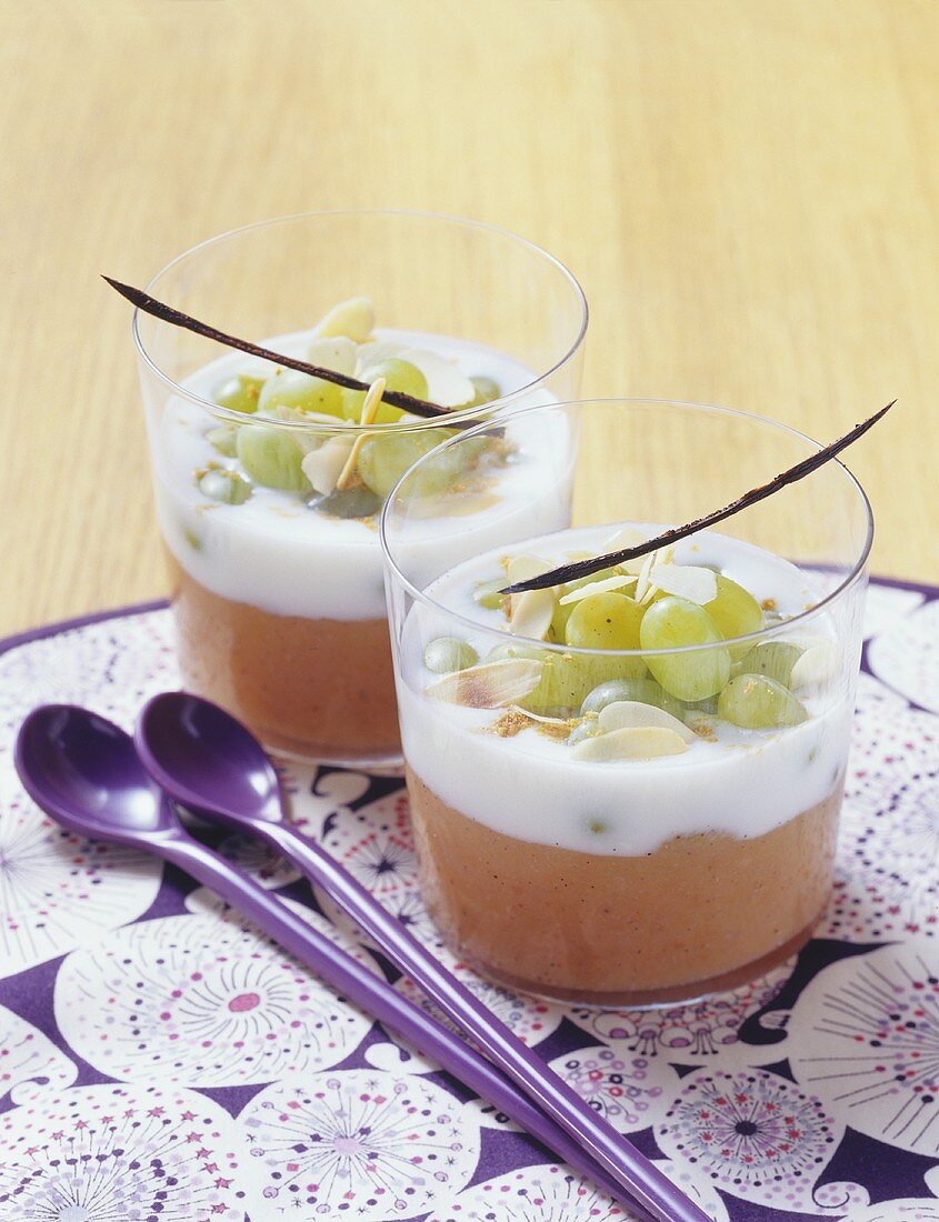 Quince puree with grapes and ground mace