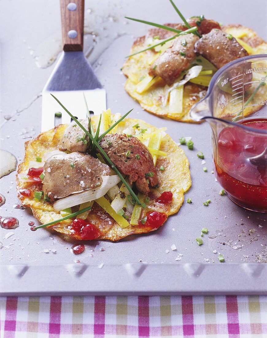 Potato tart with chicken liver and leeks