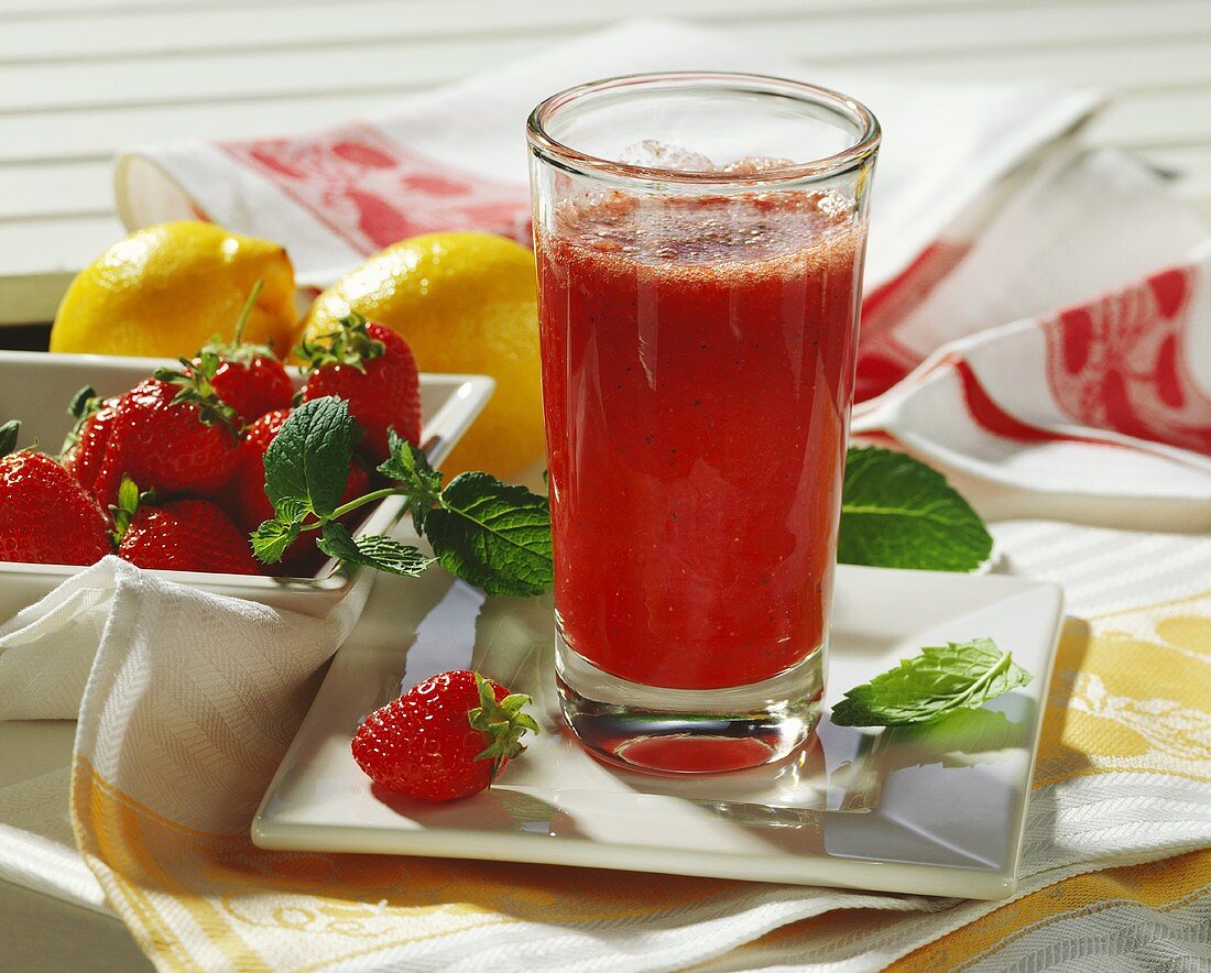 Strawberry juice with mint & mineral water (headache remedy)