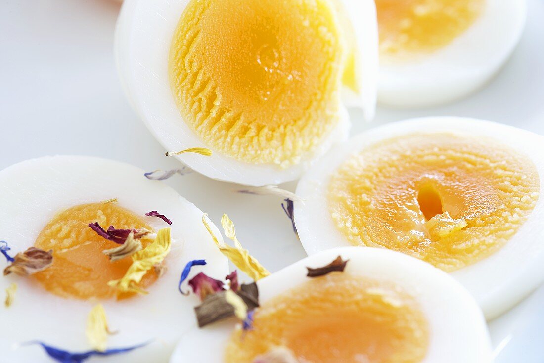 Boiled eggs with dried edible flowers