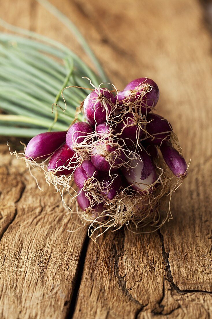 A bunch of red onions