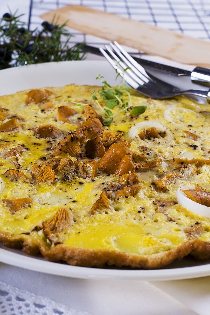 Omelette with chanterelle mushrooms