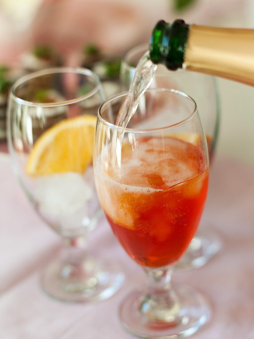 Aperol Spritz (cocktail made with Aperol and dry champagne)