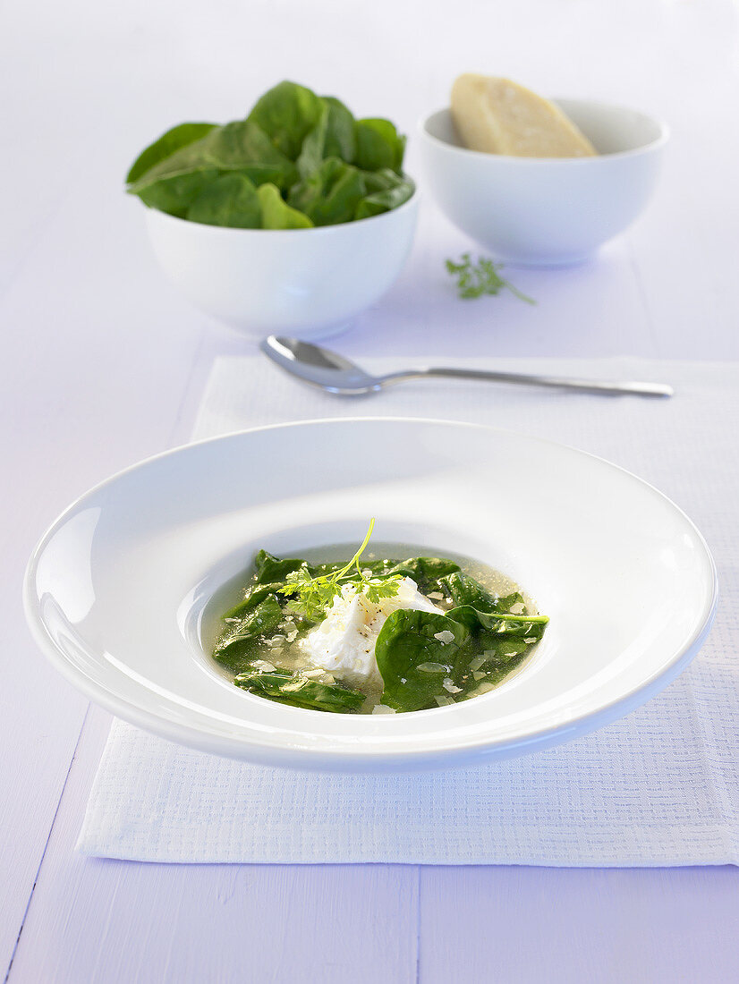 Spinach soup with Parmesan