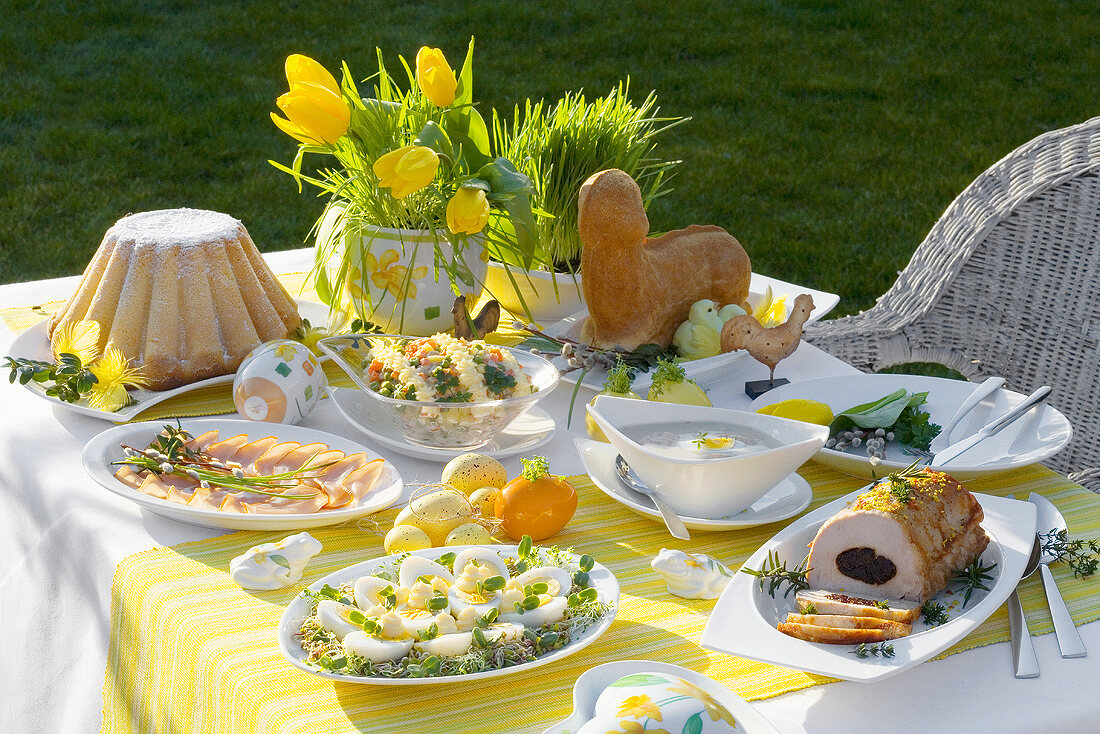 Easter buffet out of doors (Poland)