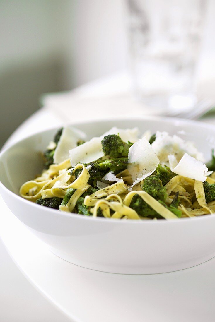 Fettuccine with broccoli and Parmesan shavings