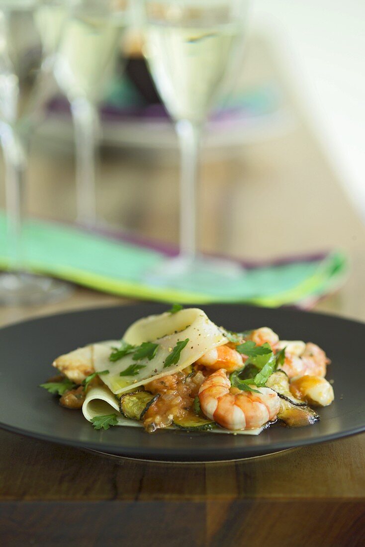 Lasagne mit Jakobsmuscheln, Garnelen und Zucchini