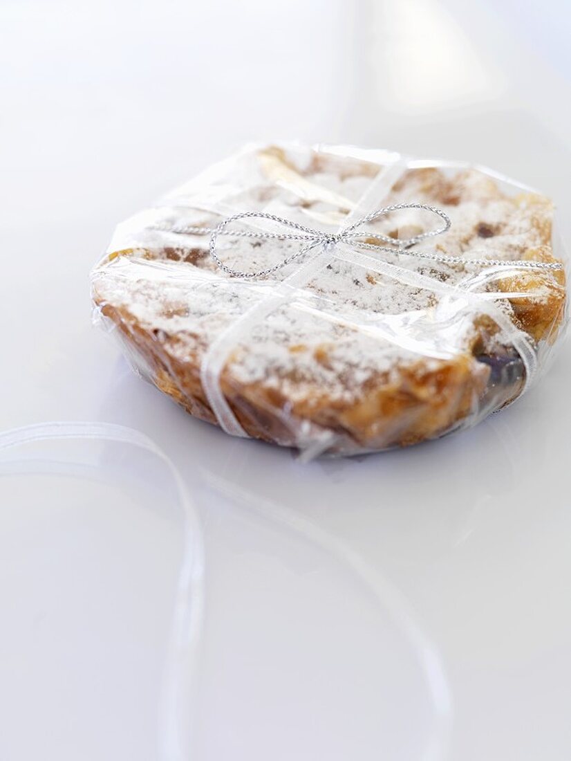 Panforte in pellicola (Gift-wrapped panforte, Italy)