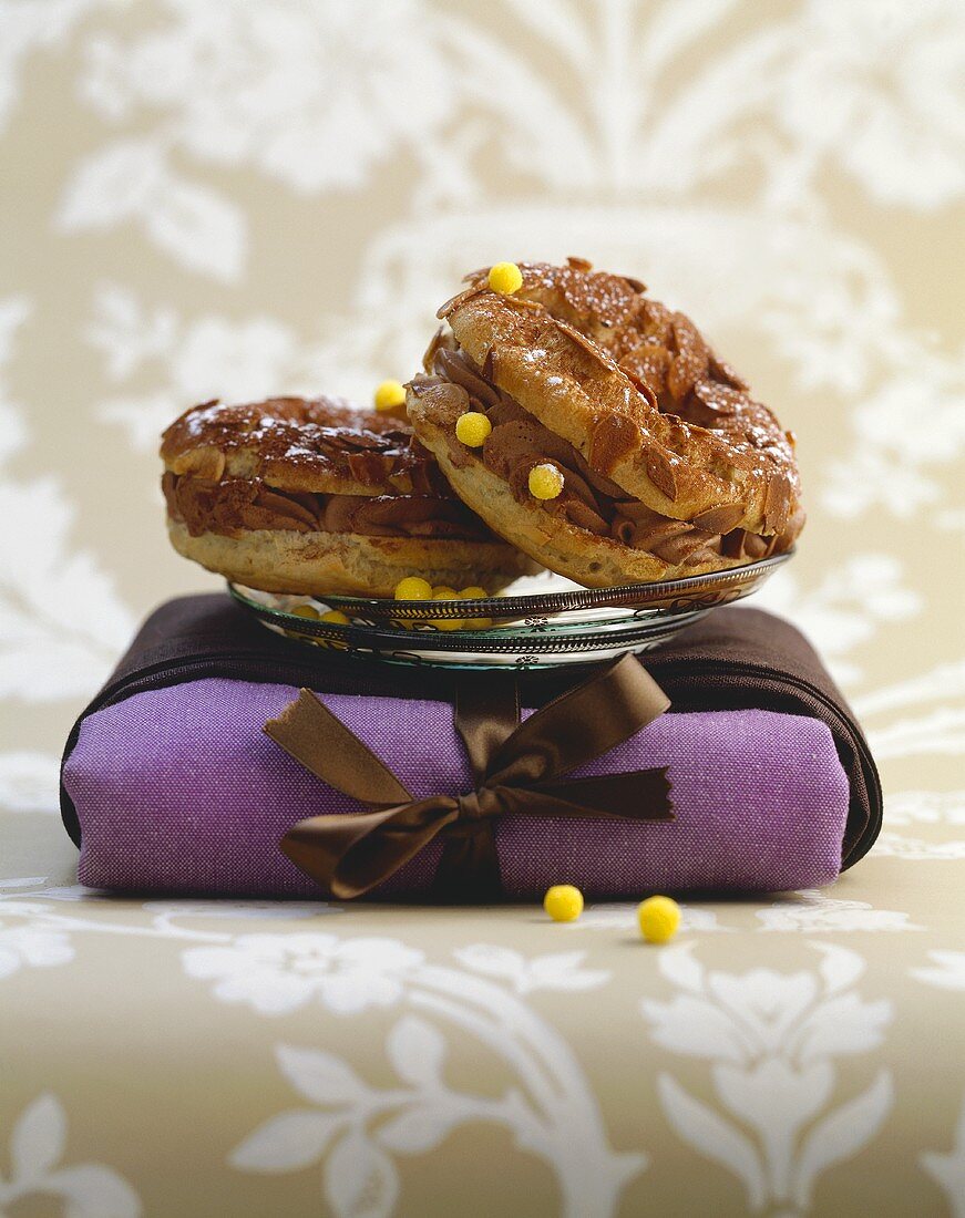 Paris-Brest (Filled choux pastry rings, France)