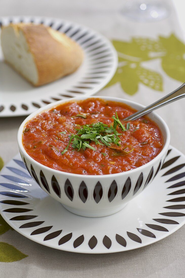 Tomatensauce in einer Schüssel