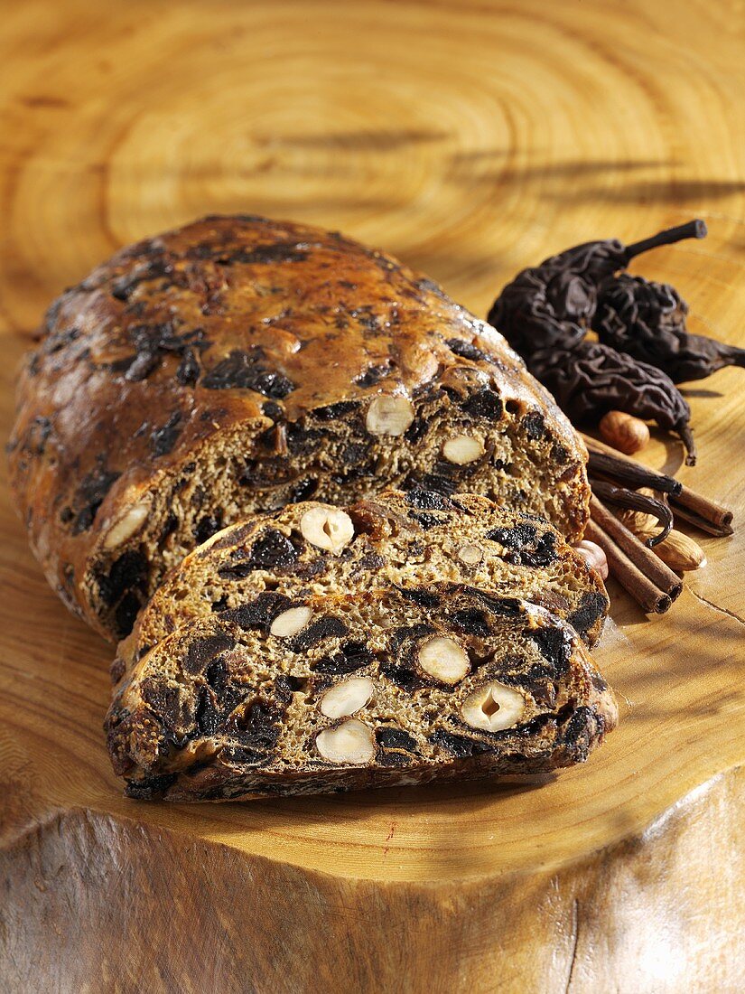 Kletzenbrot (fruit bread with dried pears), partly sliced