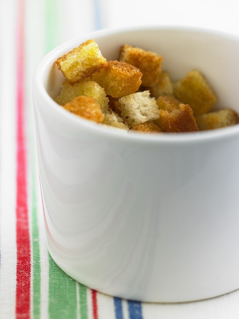 Croutons in a pot