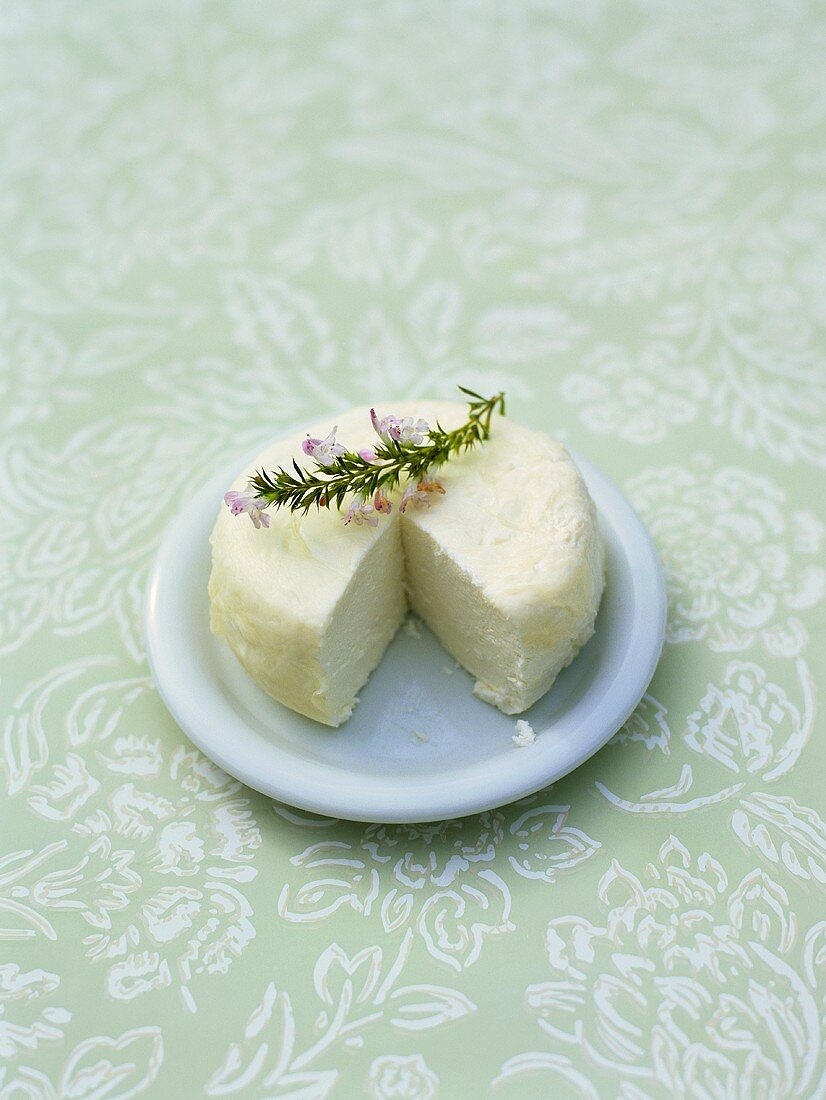 Soft (fresh) cheese on a plate
