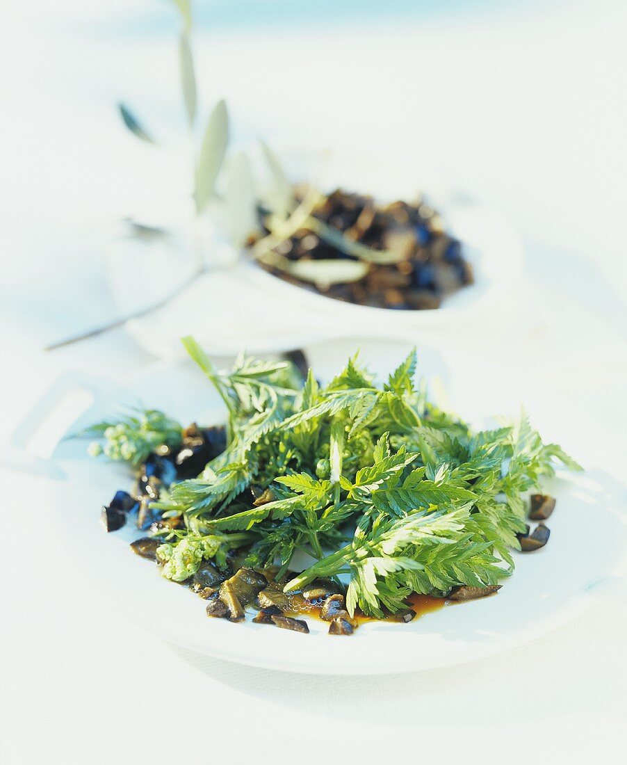 Chervil tip salad with olives